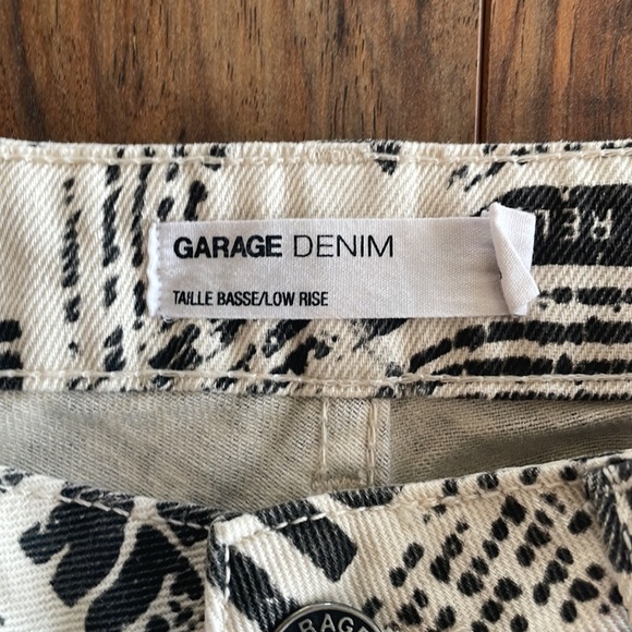 Garage Newspaper low rise jeans - Picture 3 of 3